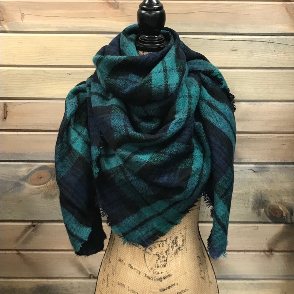 Green, Navy and Black Blanket Scarf